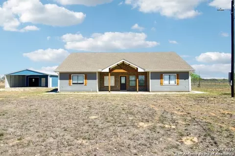 Exterior - 1783 County Road 7711, Devine, TX 78016 photo 3 of 14