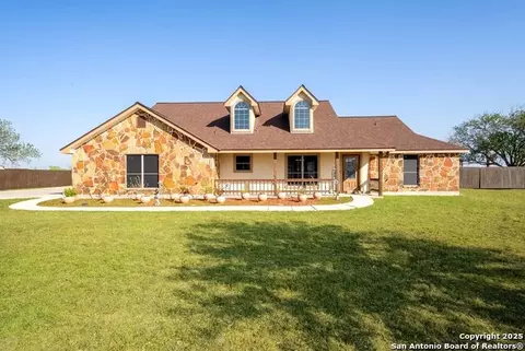 3362 Abbott Rd, Saint Hedwig, TX 78152
