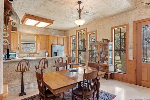 Dining - 950 River Rd, Utopia, TX 78884 photo 1 of 1