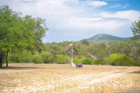 Other - 950 River Rd, Utopia, TX 78884 photo 6 of 8