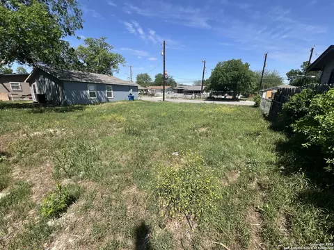 3338 Martin Luther King, San Antonio, TX 78220