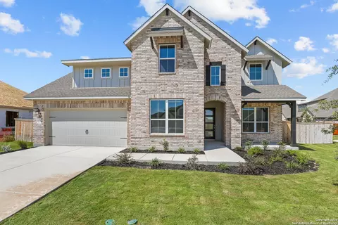 165 Annette Dr, Castroville, TX 78009