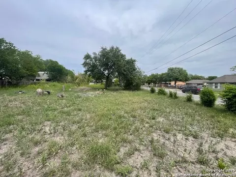 303 Randall Ave, San Antonio, TX 78237