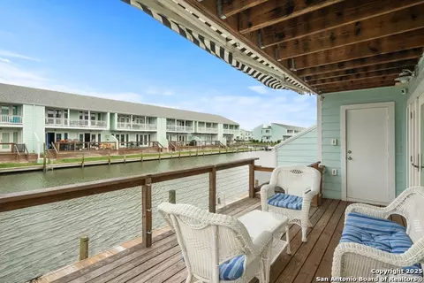 706 Lauderdale #706, Rockport, TX 78382
