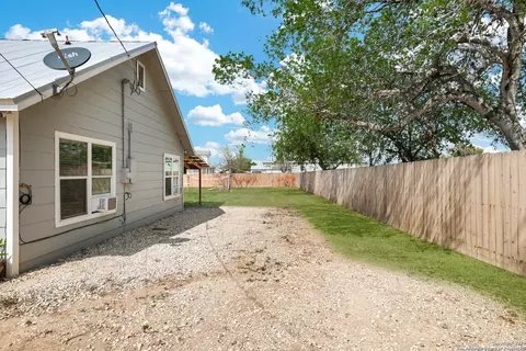 Exterior - 507 Hayden, Devine, TX 78016 photo 8 of 8