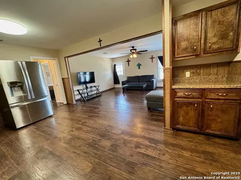Other - 710 W Hondo, Devine, TX 78016 photo 4 of 10