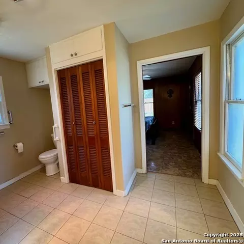 Other - 710 W Hondo, Devine, TX 78016 photo 7 of 10