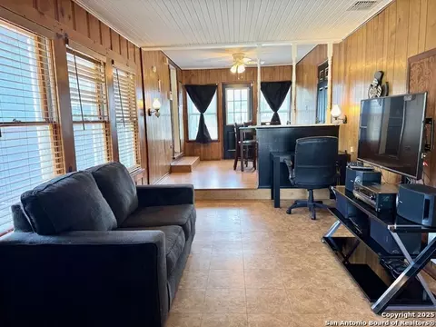Other - 710 W Hondo, Devine, TX 78016 photo 6 of 10