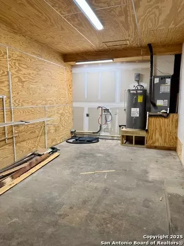 Other - 710 W Hondo, Devine, TX 78016 photo 8 of 10
