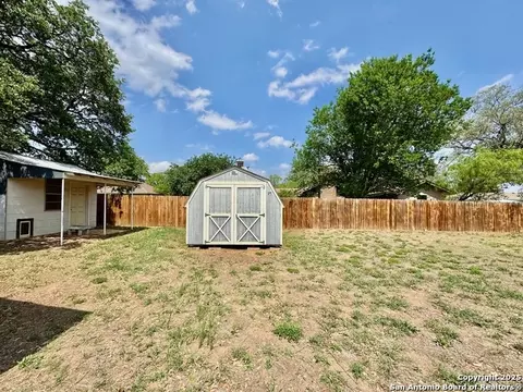 Other - 710 W Hondo, Devine, TX 78016 photo 10 of 10