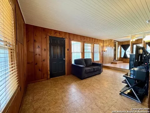 Living - 710 W Hondo, Devine, TX 78016 photo 4 of 4