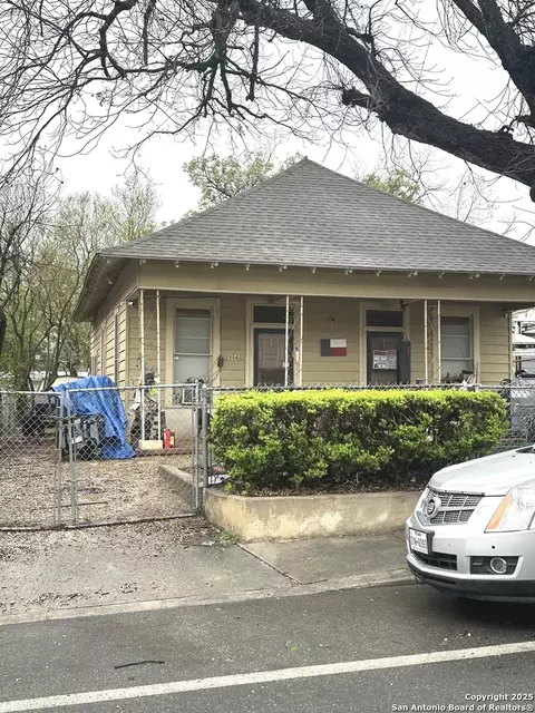 904 Ruiz, San Antonio, TX 78207