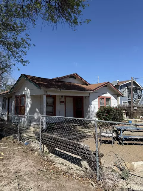 1915 Pasadena St, San Antonio, TX 78201