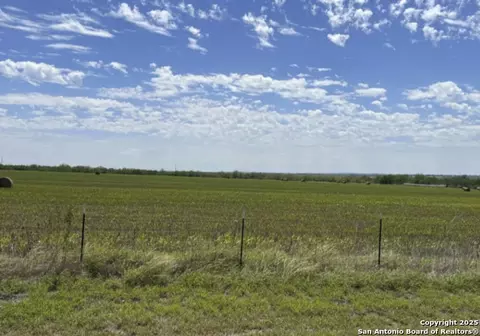Tract A Abbott, Saint Hedwig, TX 78152