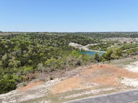 132 Paradise Pt, Boerne, TX 78006