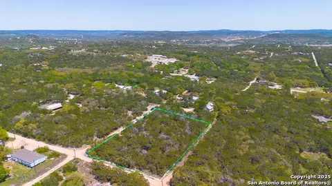 22 Nd St, Bandera, TX 78003