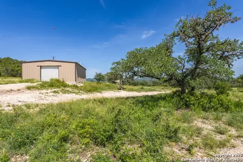 Other - 816 Cornelius Rd, Utopia, TX 78884 photo 3 of 19