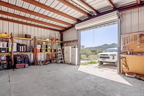 Exterior - 816 Cornelius Rd, Utopia, TX 78884 photo 2 of 2