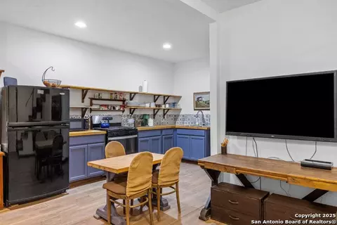 Kitchen - 816 Cornelius Rd, Utopia, TX 78884 photo 1 of 2