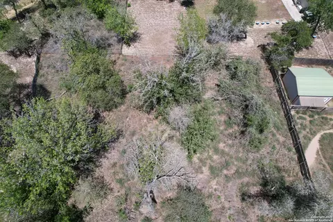 4127 Backmann Blvd, Elmendorf, TX 78112