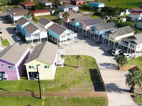 1549 S Commercial St UNIT 15, Aransas Pass, TX 78336