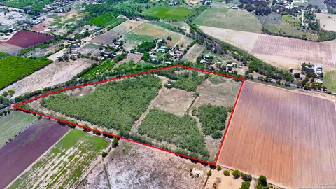 Other - 304 County Road 6611, Devine, TX 78016 photo 3 of 25