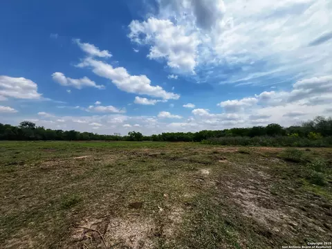 Other - 304 County Road 6611, Devine, TX 78016 photo 16 of 25