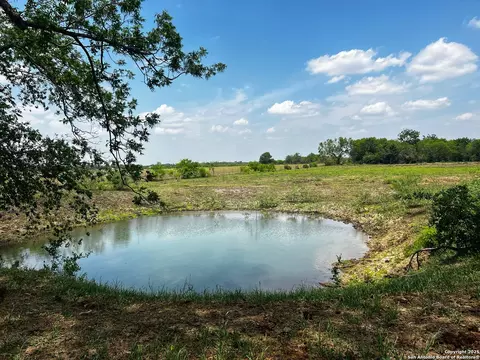 View/Area - 304 County Road 6611, Devine, TX 78016 photo 6 of 6