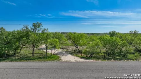 2004 Cr 3000, Pearsall, TX 78061