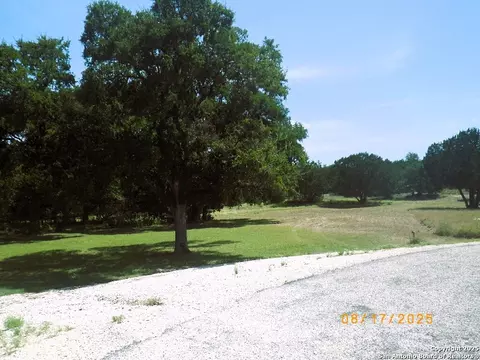 772 Hager Rdg, Bandera, TX 78003