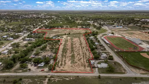View/Area - tbd N Windy Knl, Devine, TX 78016 photo 3 of 10