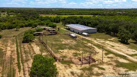 11224 Atkins Rd, Atascosa, TX 78002