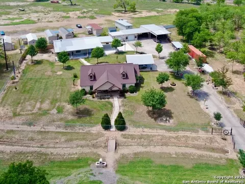 12365 Rudolph Rd UNIT 3, Atascosa, TX 78002