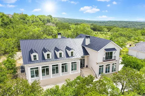 321 Bentwood Dr, Spring Branch, TX 78070