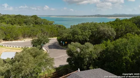 574 Skyline Dr, Canyon Lake, TX 78133