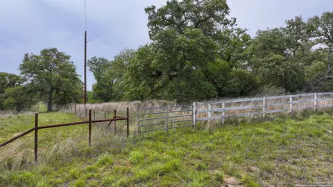 12504 Fm 1117, Seguin, TX 78155