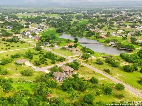 107 Nicholas Weeks, Blanco, TX 78606 photo 12