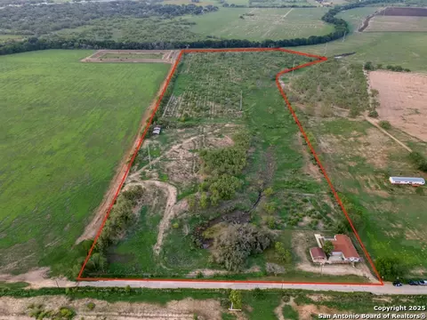 1236 County Road 7611, Devine, TX 78016 photo 1