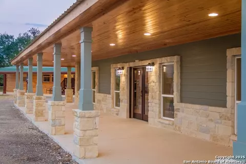Exterior - 20250 Interstate 35 S, Lytle, TX 78052 photo 13 of 13