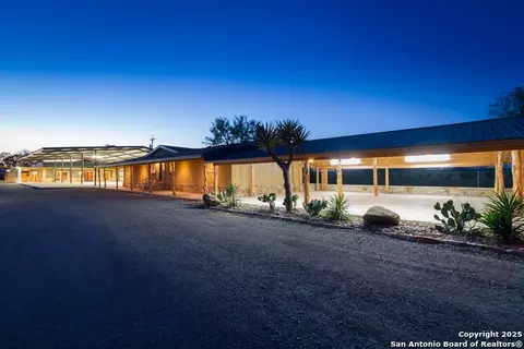 Exterior - 20250 Interstate 35 S, Lytle, TX 78052 photo 4 of 13