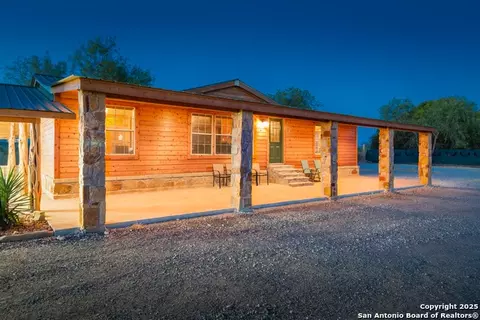 Exterior - 20250 Interstate 35 S, Lytle, TX 78052 photo 10 of 13