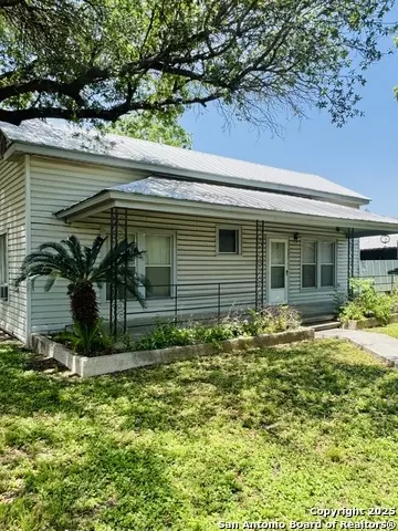 000 Fannin St, Uvalde, TX 78801