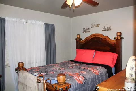 Bedroom - 102 Holman, Lake City, TX 78368 photo 5 of 5