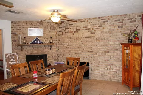 Dining - 102 Holman, Lake City, TX 78368 photo 2 of 6