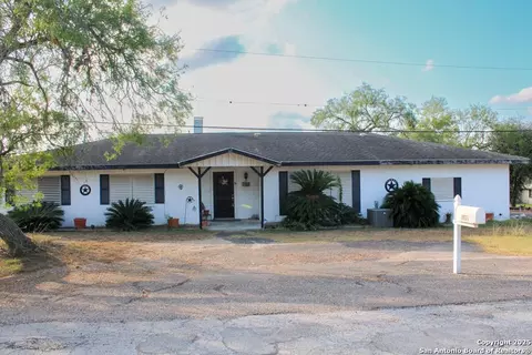 102 Holman, Lake City, TX 78368