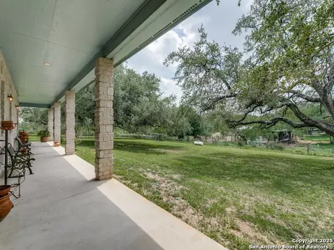 6840 S Loop 1604, Von Ormy, TX 78073 photo 30