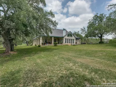 6840 S Loop 1604, Von Ormy, TX 78073 photo 5