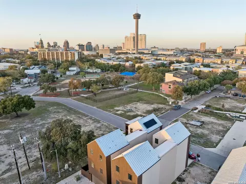 502 Mcmonigal, San Antonio, TX 78210
