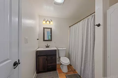 Bath - 563 J B Rd, Harper, TX 78631 photo 1 of 2