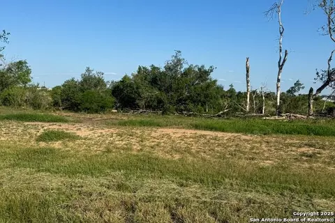 00 Cr 7714 #LOT 3, Devine, TX 78106 photo 3